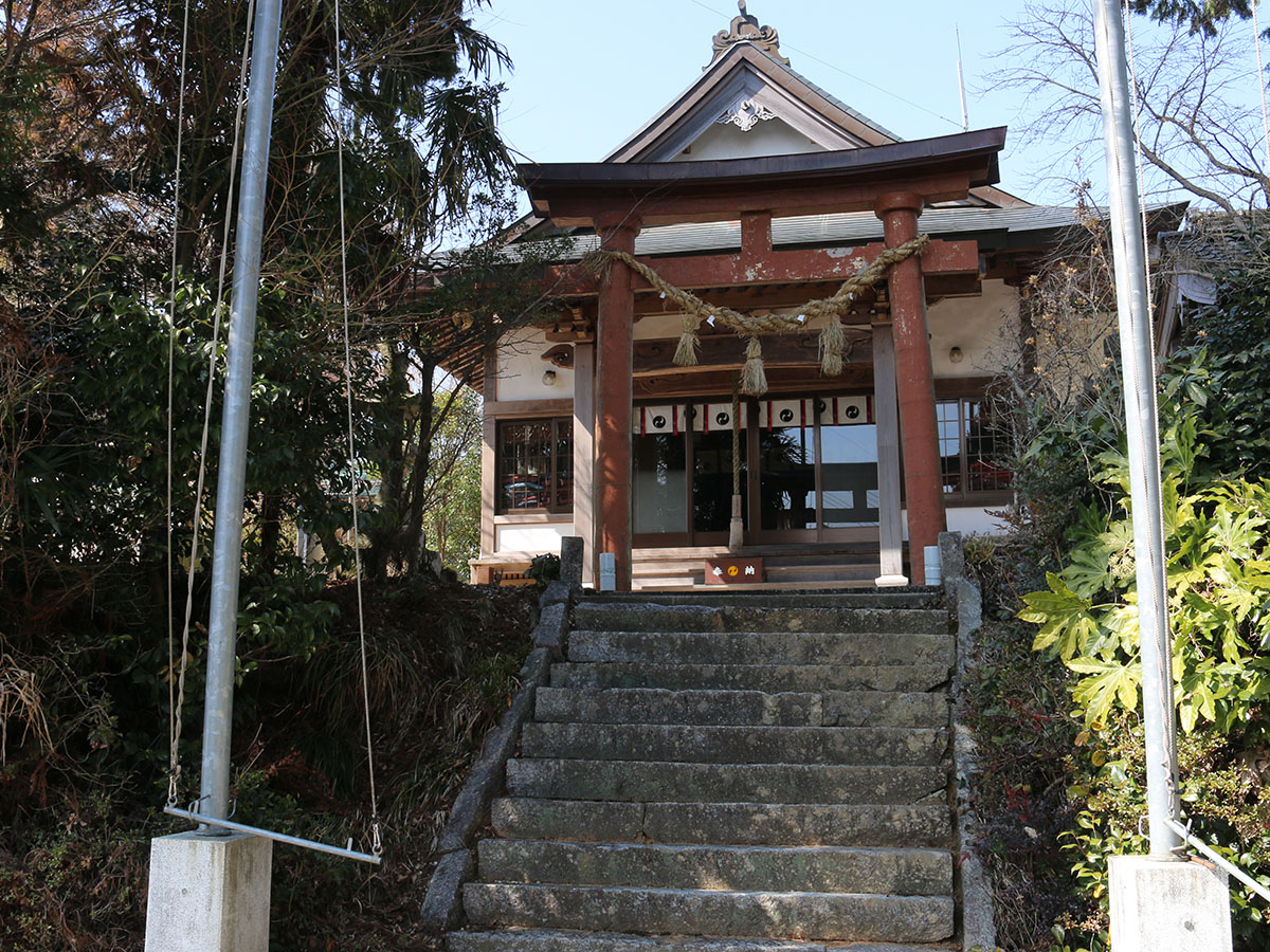 蚕霊神社