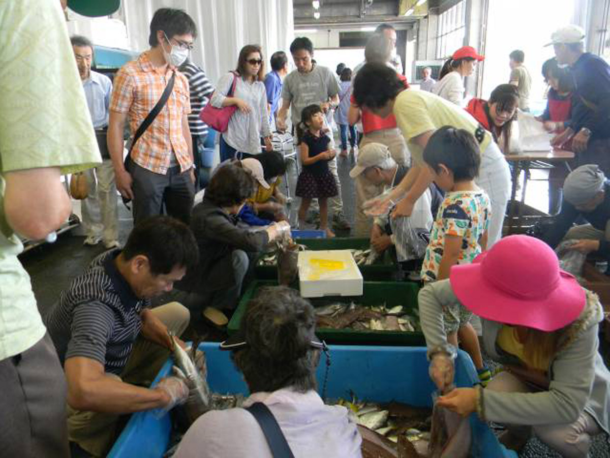 夏の地元産くだもの大集合市！卸売市場一般開放！