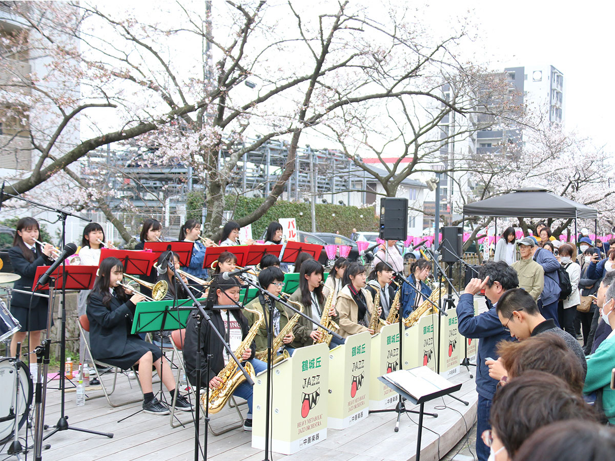 西尾みどり川桜まつり